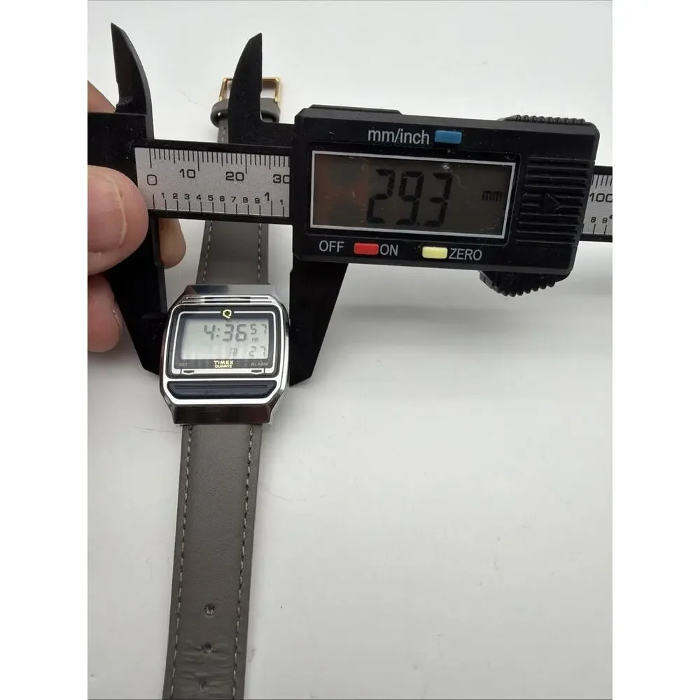 Vintage Timex Q S Cell Bar Button Digital Quartz Watch New Battery